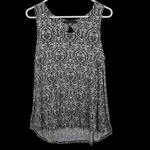 ROSE + OLIVE Sleeveless Split Back Boho Top Size L Black White Cottagecore Fairy